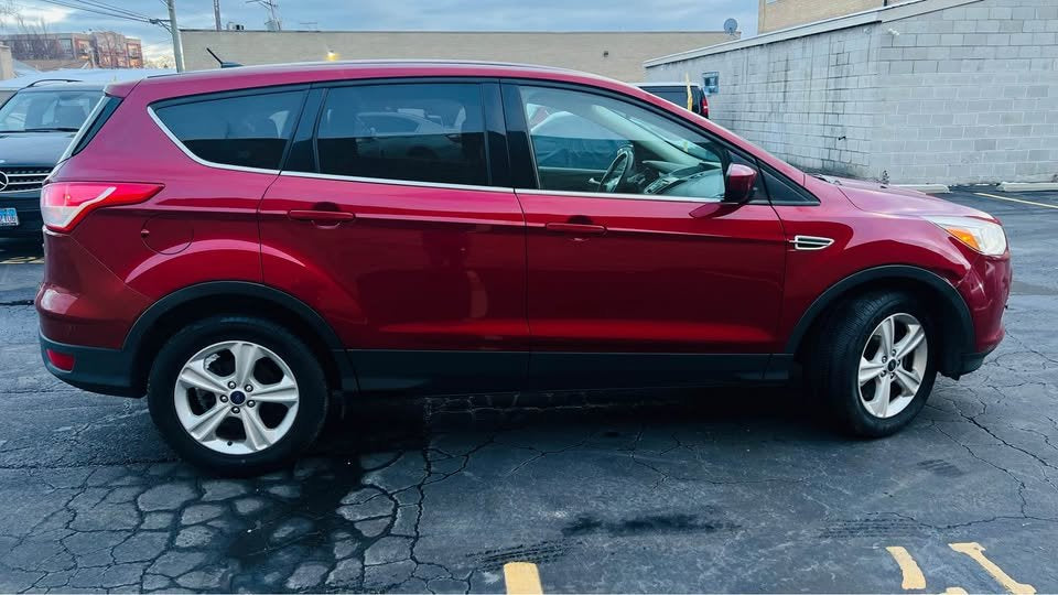 2016 Ford Escape  Se Sport Utility 4D (120,000 Miles)